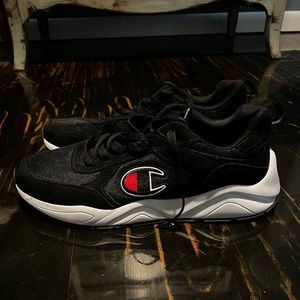 Mens Champion tennis shoes. Size 14.